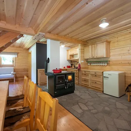 Alpine Loghouse Plansarska Bajta Matkov Kot
